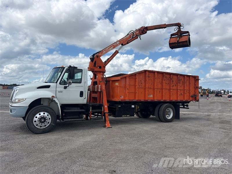 International 4400 4x2 Grapple Truck Grabulje