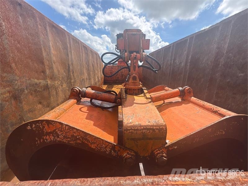 International 4400 4x2 Grapple Truck Grabulje