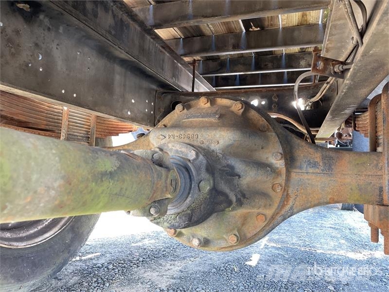 International 4600 Flatbed kamyonlar
