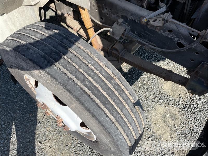 International 4600 Flatbed kamyonlar
