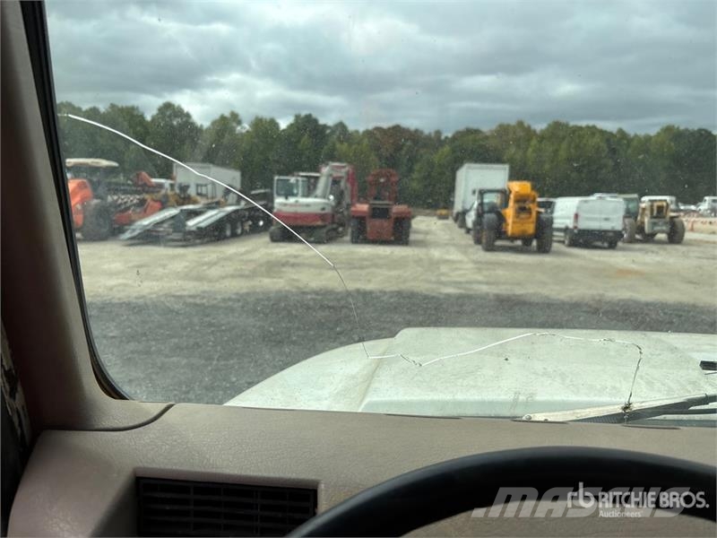 International 4700 Commercial vehicle