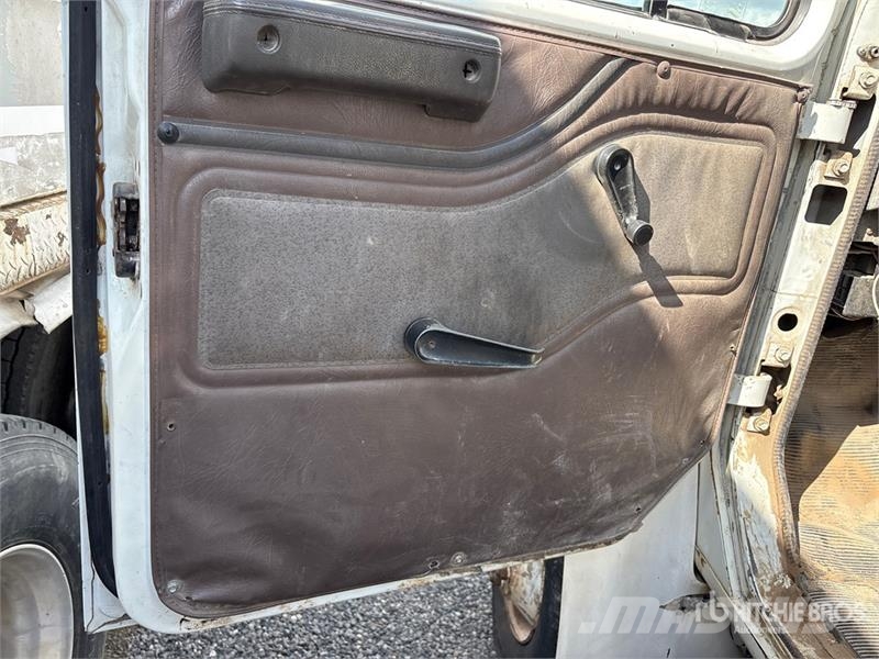 International 4700 Kiper kamioni