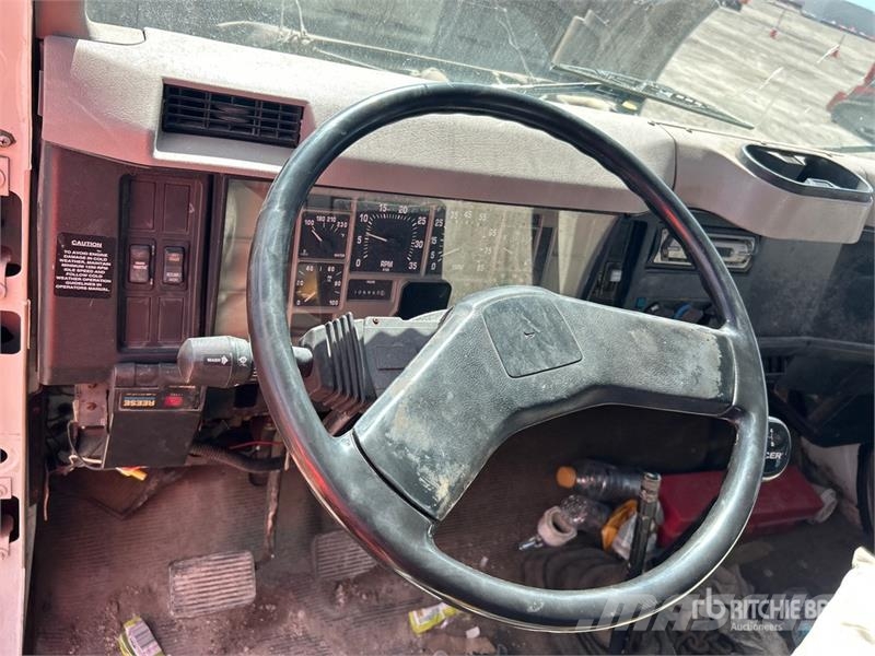 International 4700 Citi