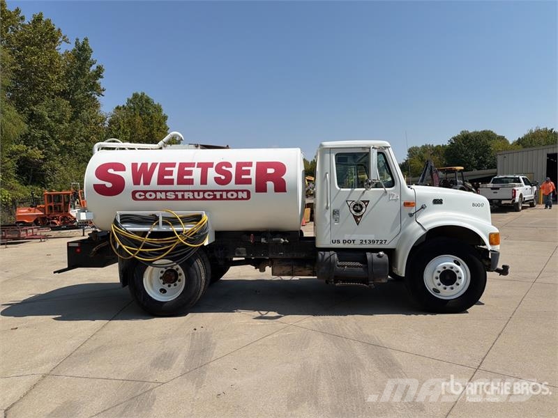 International 4700 Autocisterne