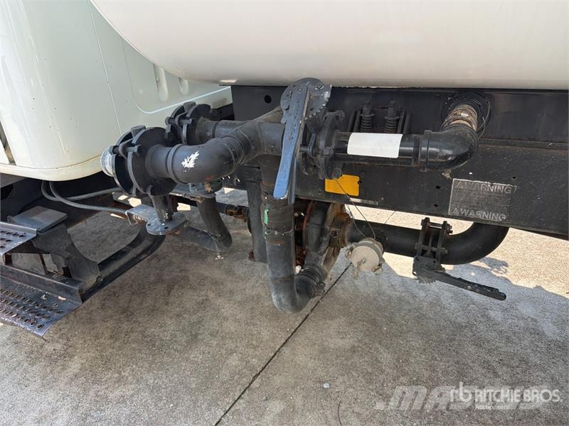 International 4700 Autocisterne