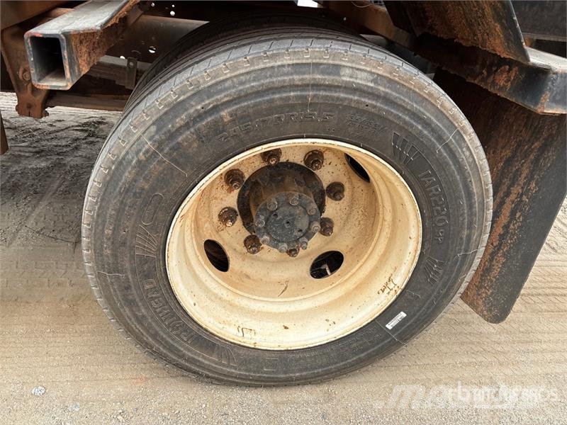 International 4700 Commercial vehicle