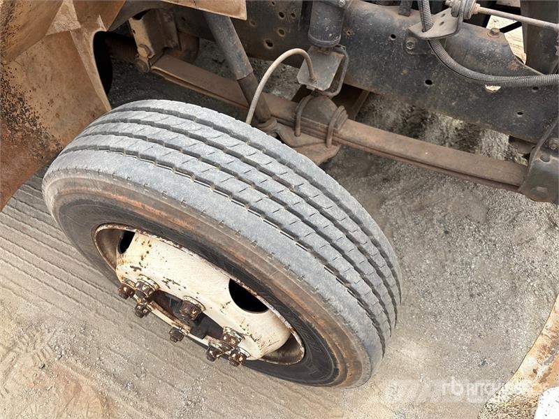 International 4700 Commercial vehicle