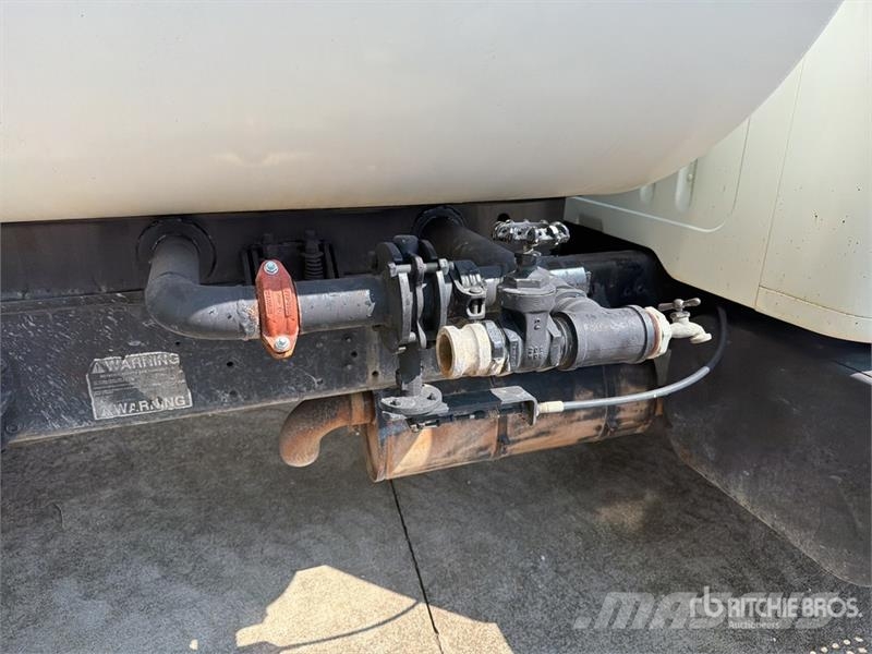 International 4700 Autocisterne