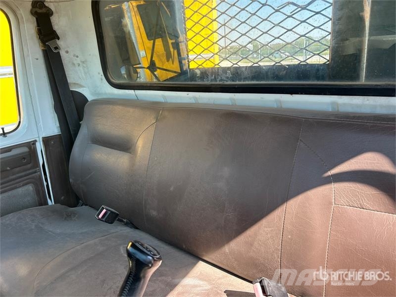 International 4700 自卸式货车