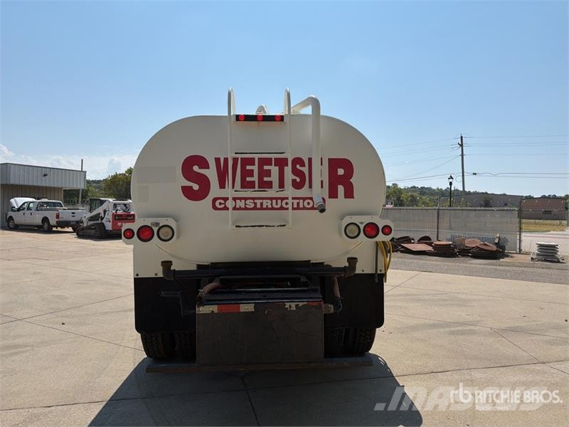 International 4700 Autocisterne