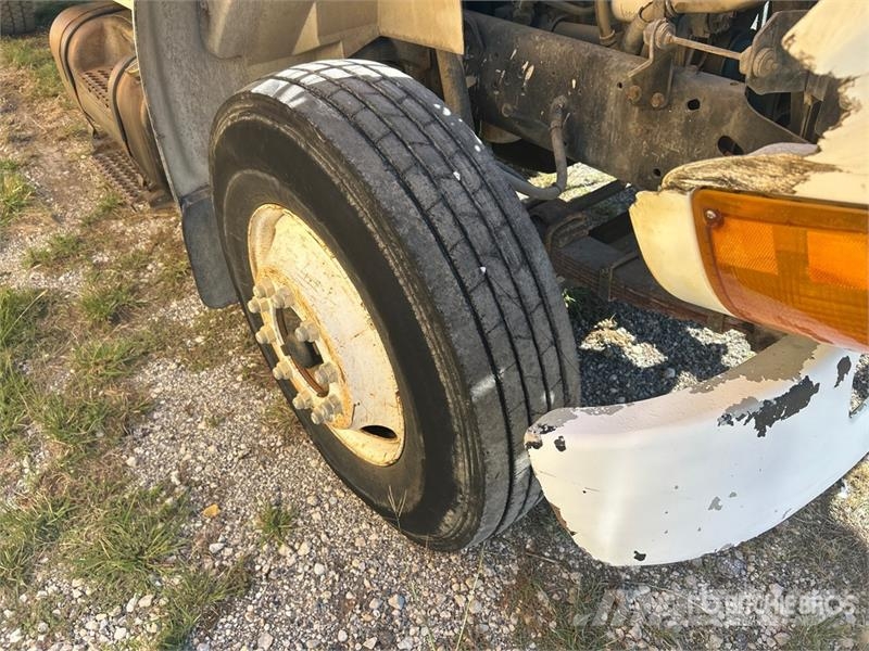 International 4700 自卸式货车