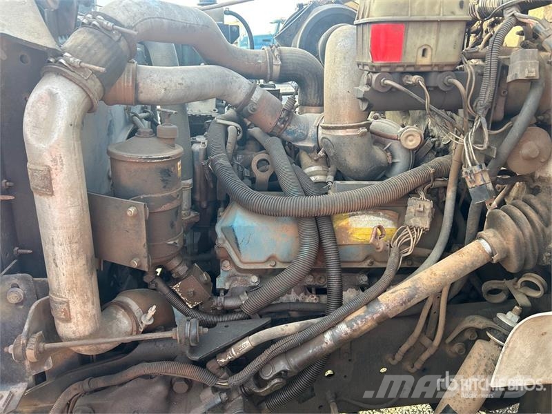 International 4700 Furgons