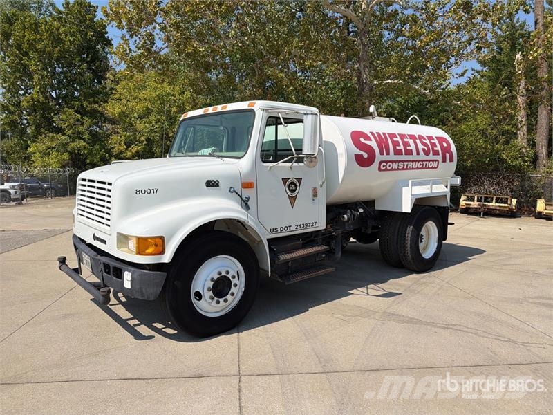 International 4700 Autocisterne
