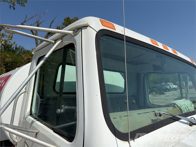 International 4700 Autocisterne