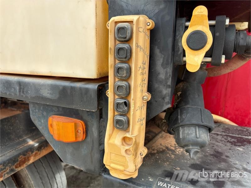 International 4700 Commercial vehicle