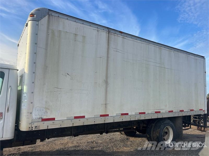 International 4700 Furgons