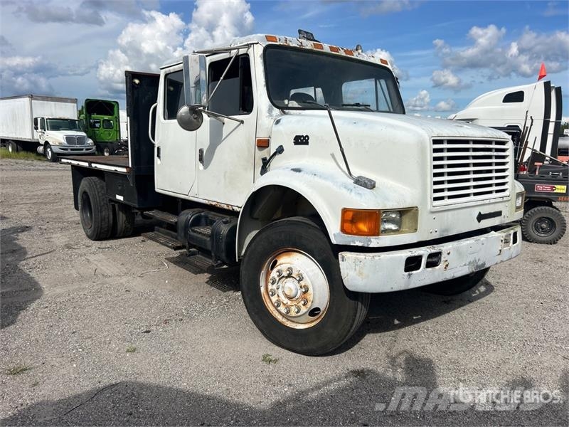 International 4700 덤프 트럭