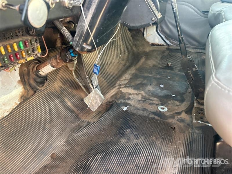 International 4700 Furgons