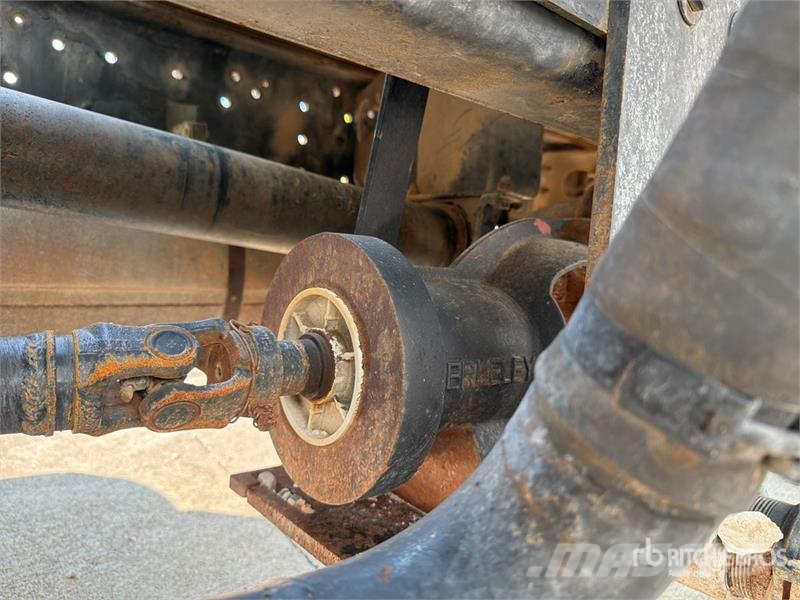International 4700 Autocisterne