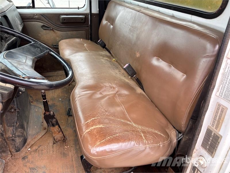 International 4700 Commercial vehicle