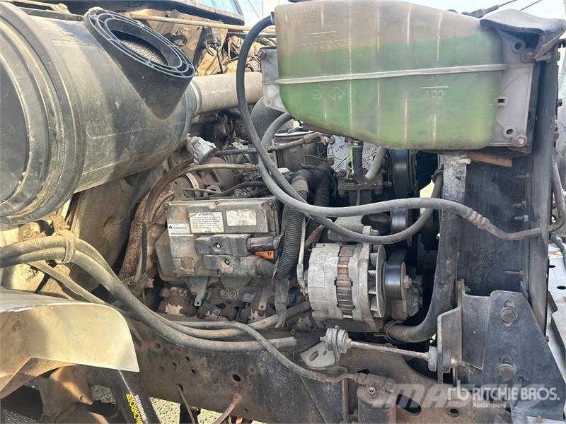 International 4700 Furgons