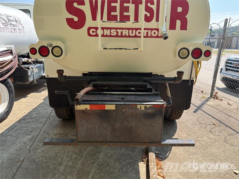 International 4700 Autocisterne