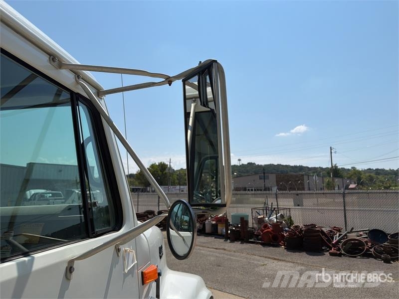 International 4700 Autocisterne