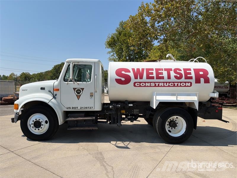 International 4700 Autocisterne