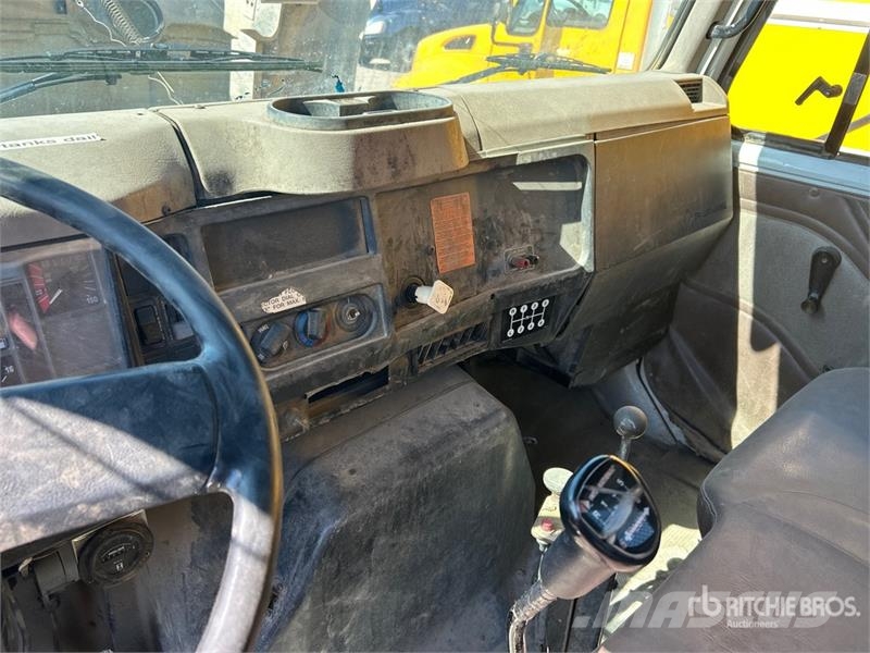 International 4700 自卸式货车