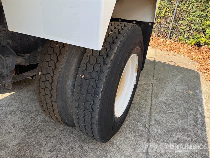 International 4700 Autocisterne