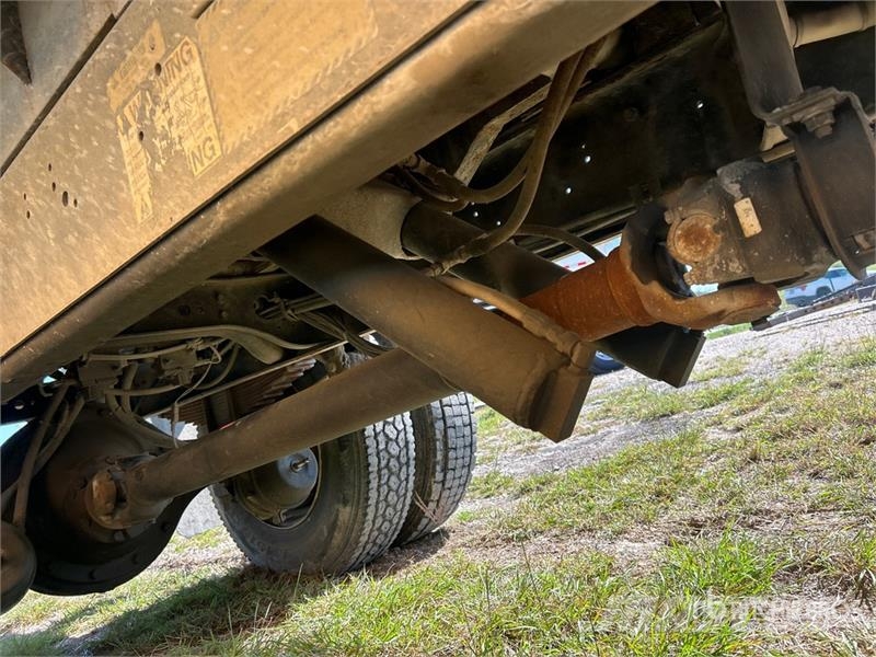 International 4700 自卸式货车