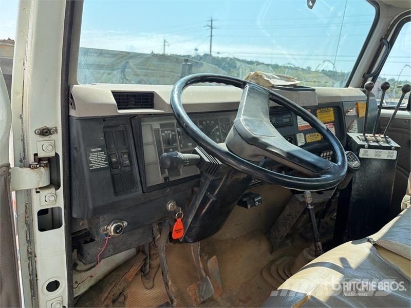 International 4700 Autocisterne