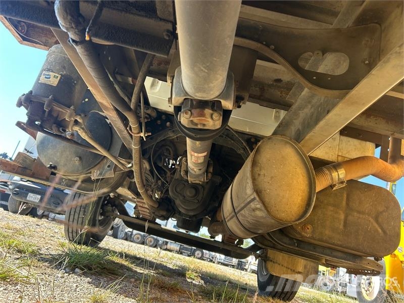 International 4700 自卸式货车