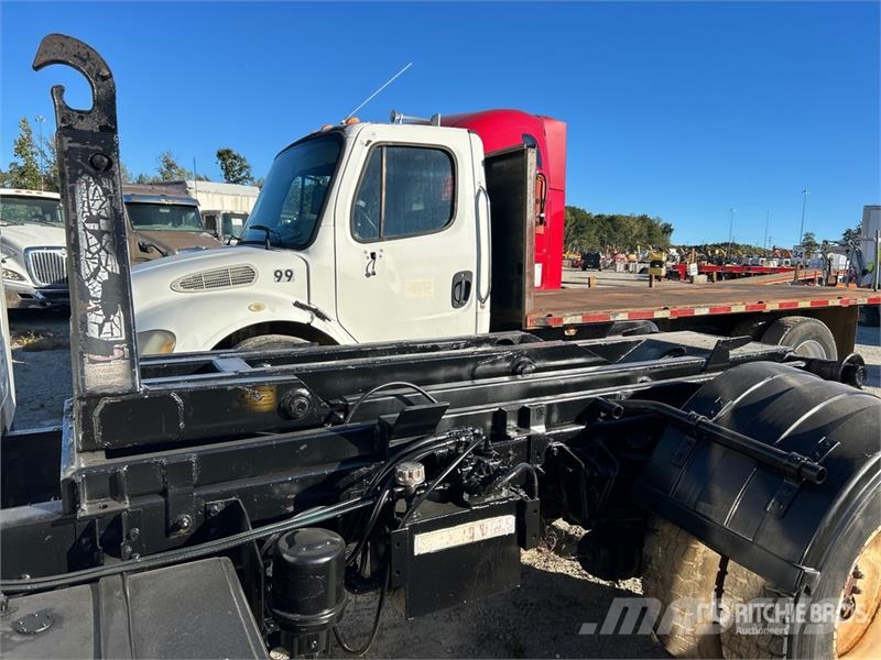International 4700 Komunalni tovornjaki