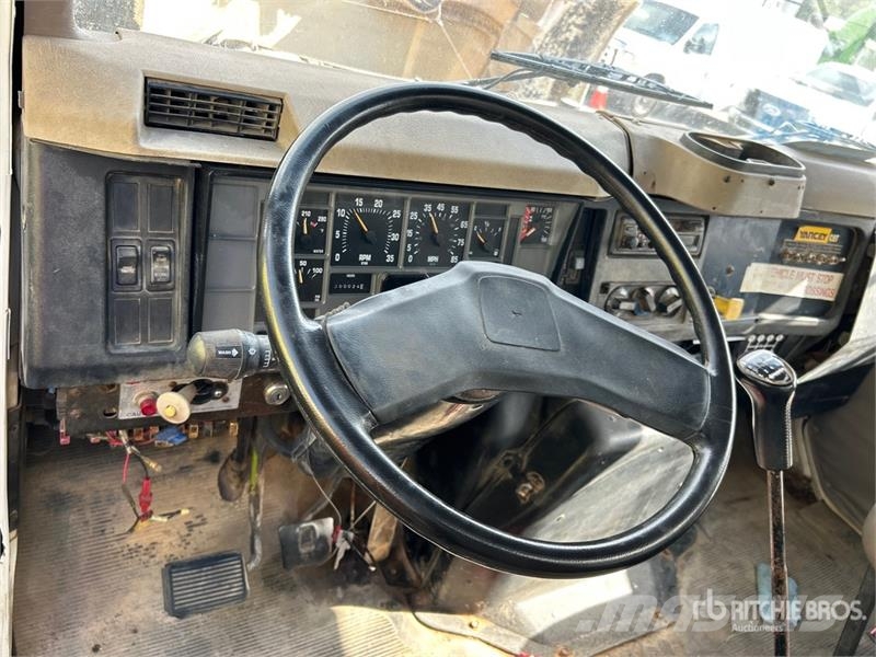 International 4900 Muut kuorma-autot