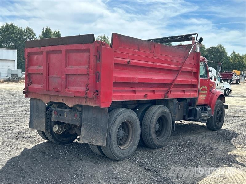 International 4900 شاحنات قلابة