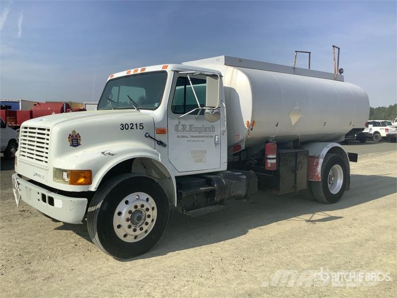 International 4900 4x2 Fuel Truck Autocisterna