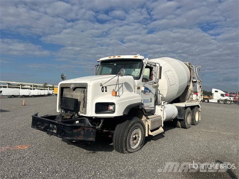 International 5600i Автобетоносмесители