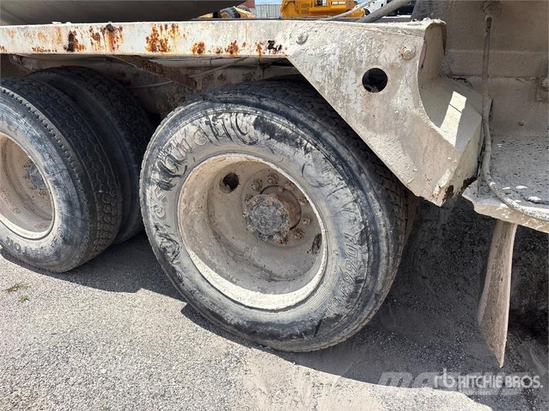 International 5600i Betoniere