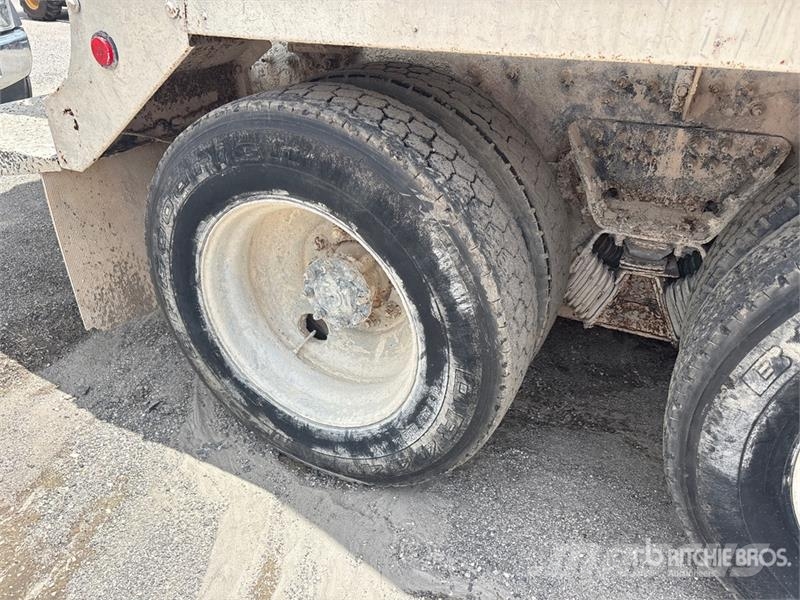International 5600i Betoniere