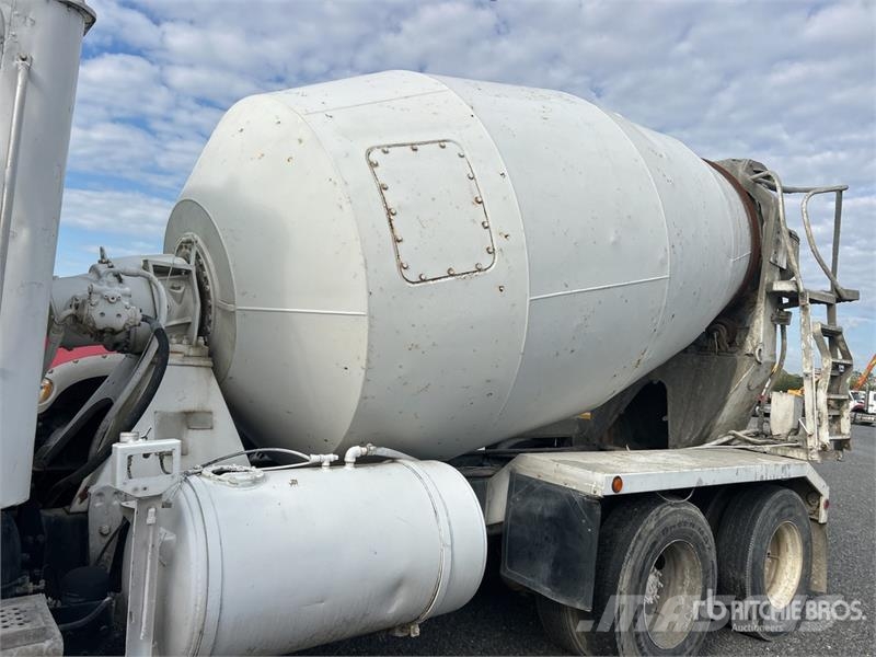 International 5600i Автобетоносмесители