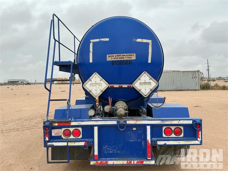 International 5600i 1600 gal 6x4 Water Truck Tankvogne - vand