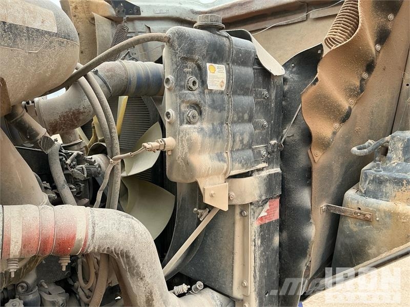 International 5600i 1600 gal 6x4 Water Truck Tankvogne - vand