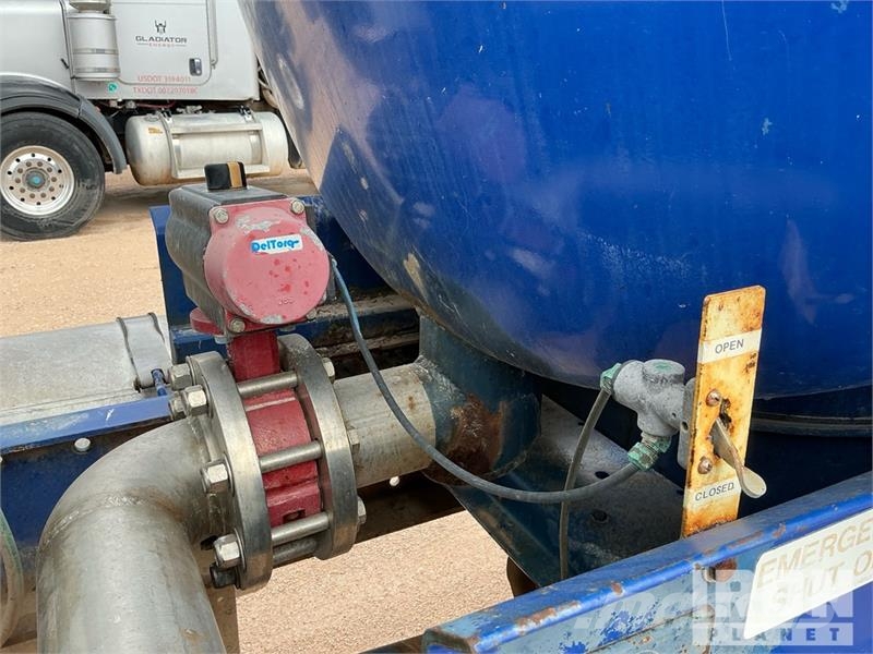 International 5600i 1600 gal 6x4 Water Truck Tankvogne - vand