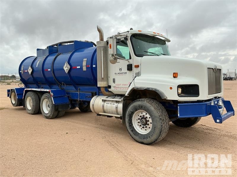 International 5600i 1600 gal 6x4 Water Truck Tankvogne - vand