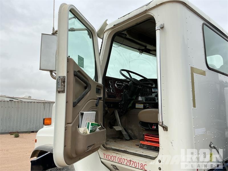 International 5600i 1600 gal 6x4 Water Truck Tankvogne - vand