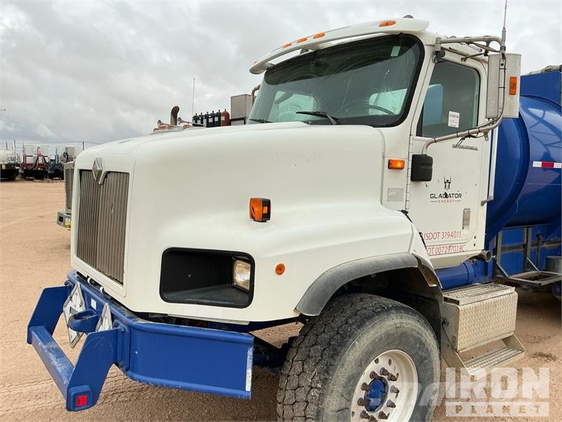 International 5600i 1600 gal 6x4 Water Truck Tankvogne - vand