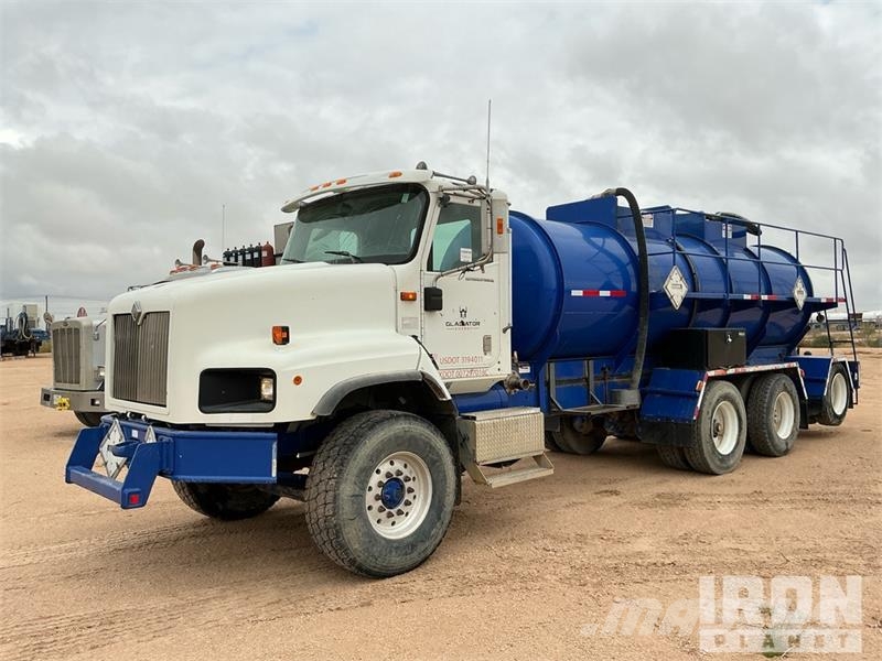 International 5600i 1600 gal 6x4 Water Truck Tankvogne - vand