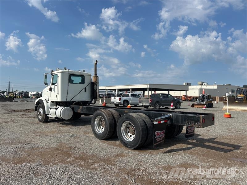 International 5900i Ohjaamot ja sisustat