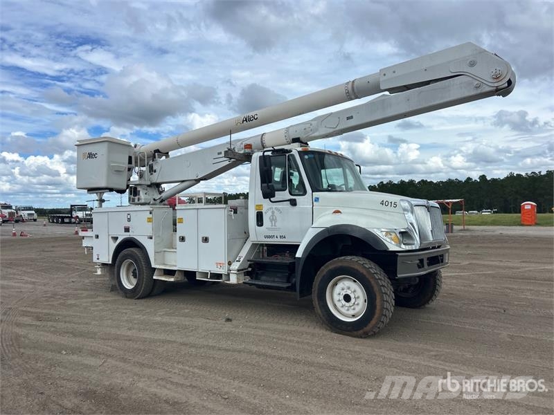 International 7300 车载式高空作业车